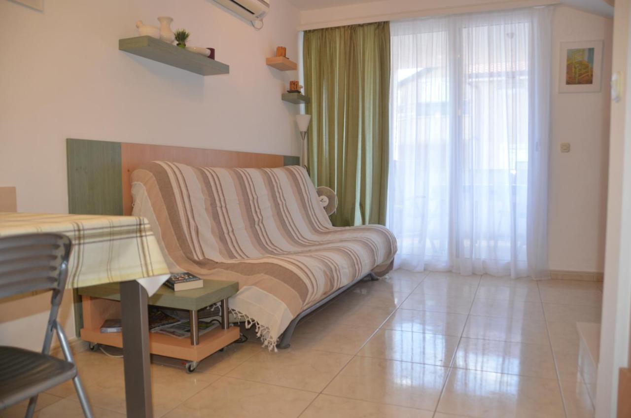 Apartman Ananda Bol - 2 Bedrooms, 7 Beds Eksteriør billede