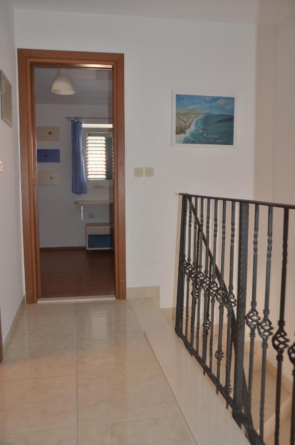 Apartman Ananda Bol - 2 Bedrooms, 7 Beds Eksteriør billede