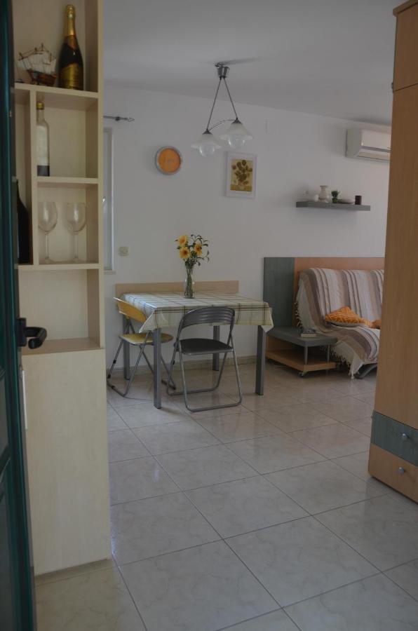 Apartman Ananda Bol - 2 Bedrooms, 7 Beds Eksteriør billede