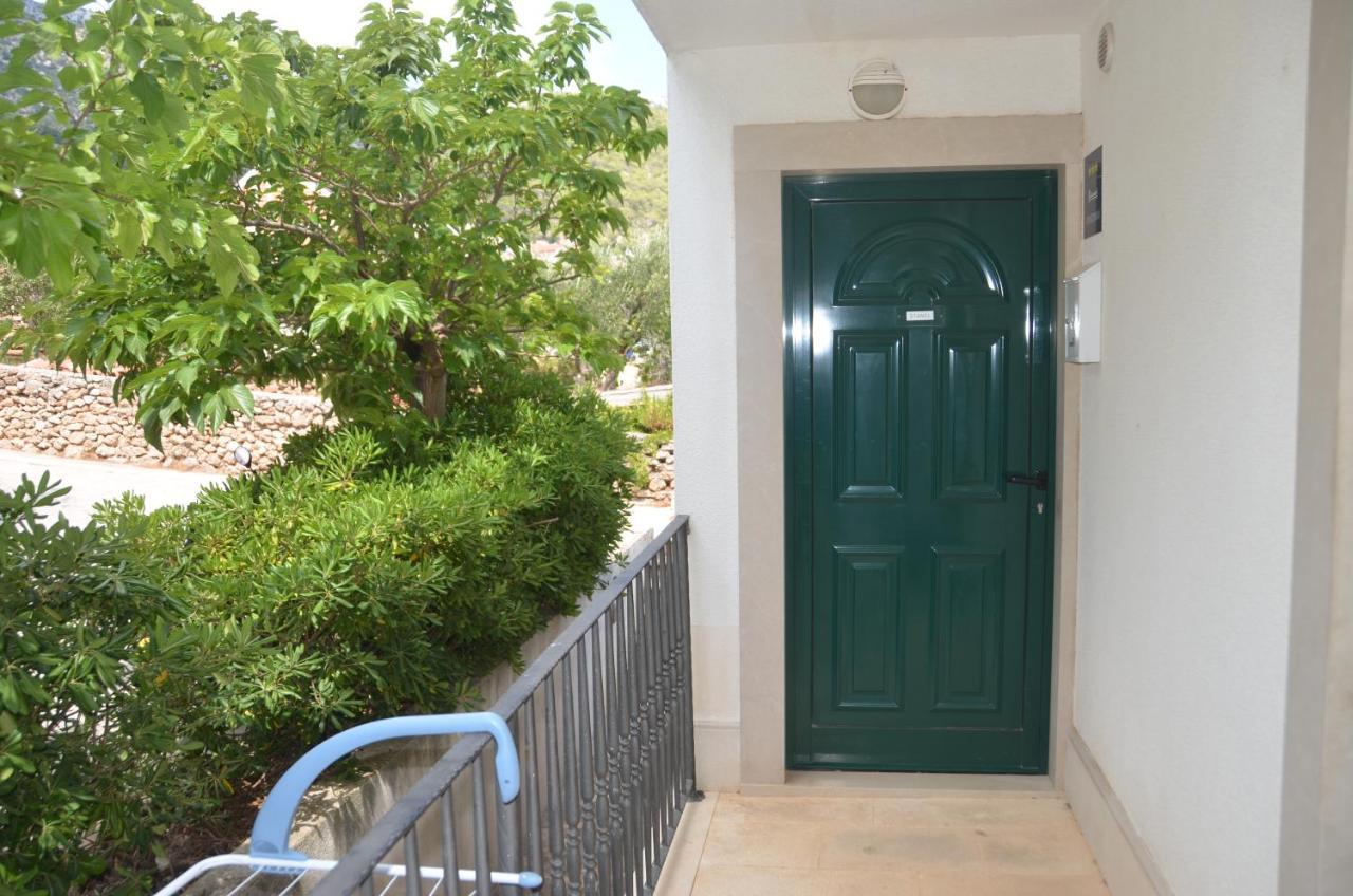 Apartman Ananda Bol - 2 Bedrooms, 7 Beds Eksteriør billede