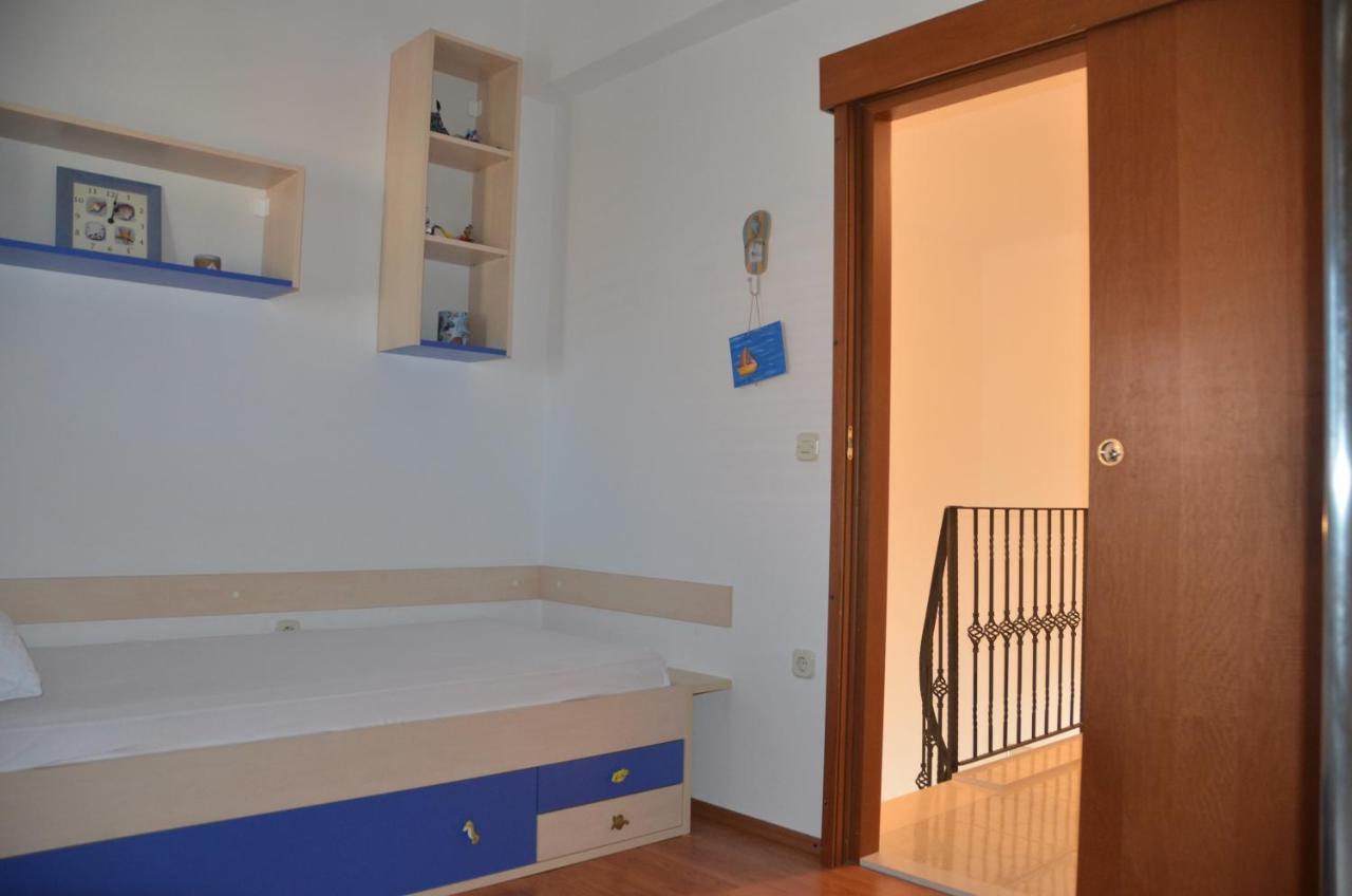 Apartman Ananda Bol - 2 Bedrooms, 7 Beds Eksteriør billede